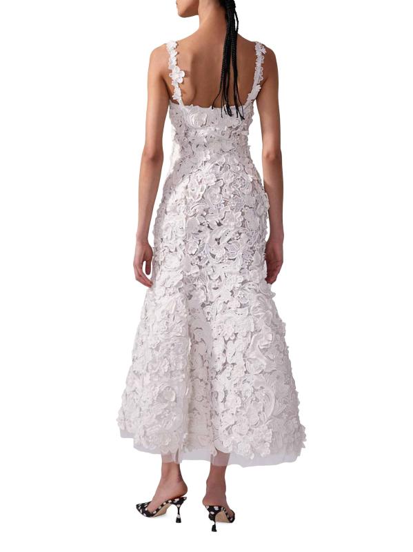 #3: فستان متوسط الطول مطرّز على شكل بوق - عاجيي