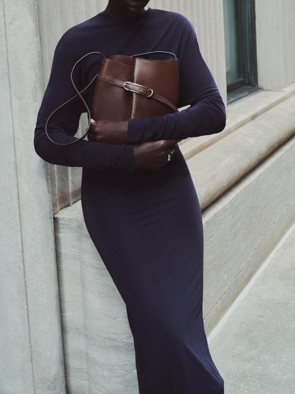 #3: حقيبة دلو جلدية بحزام - بني داكن