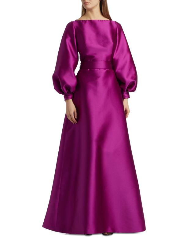 #2: فستان ساتان بأكمام بالون على شكل حرف A - أرجواني