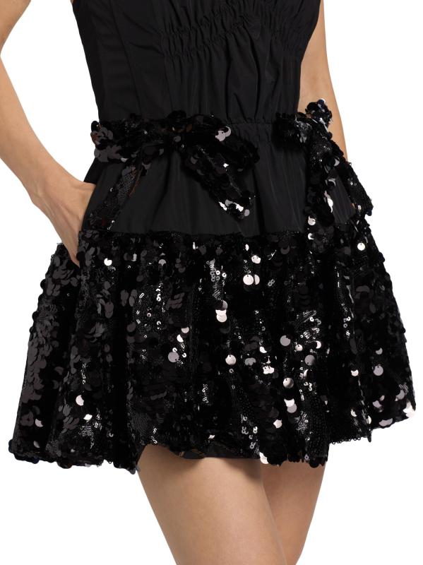 #5: فستان قصير بدون حمالات مزيّن بالترتر من كاميلا - أسود