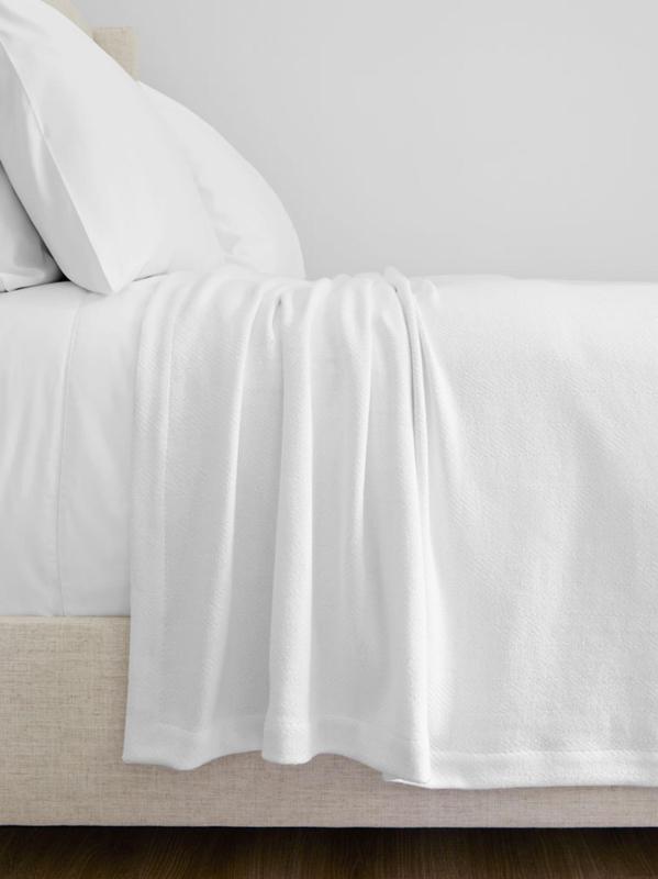 #2: بطانية قطن هيرينجبون - أبيض