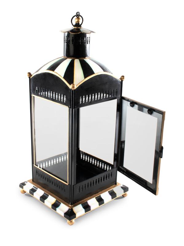 #2: فانوس شموع كبير مخطط من كورتلي - NO COLOR