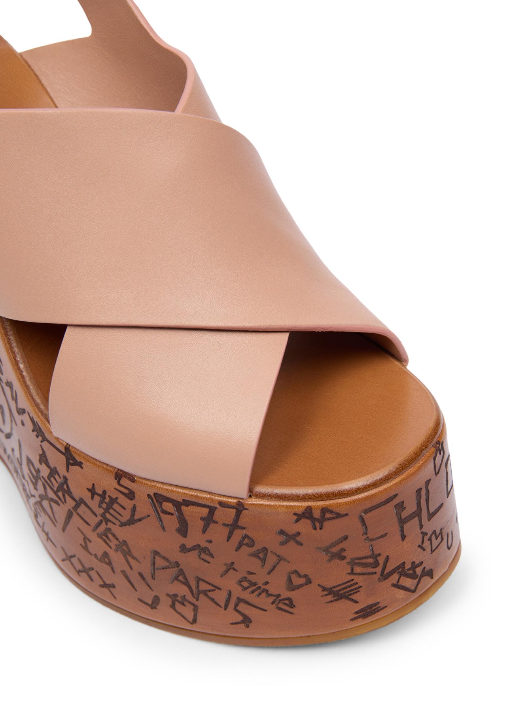 おすすめ☆Chloeマキシム ウェッジサンダル Chloé Maxime Wedge Sandal in Black | Chloé US