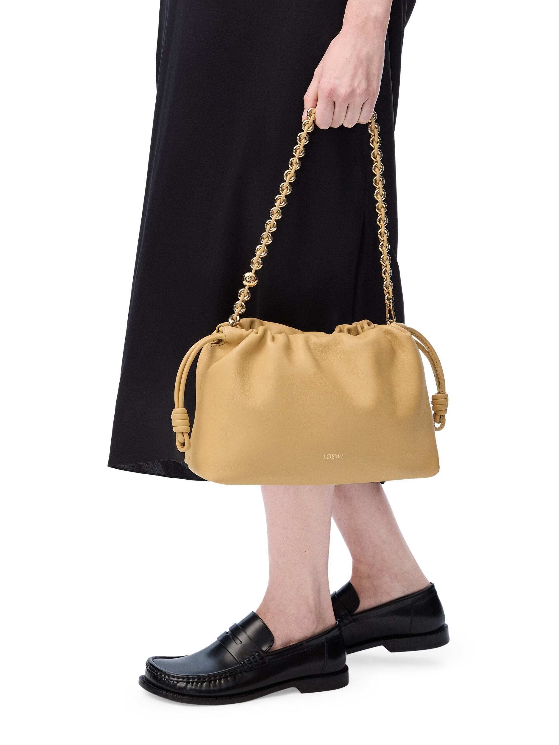 ショルダーバッグ・ポシェット LOEWE MEDIUM FLAMENCO PURSE SHOULDER BAG Shop Loewe - Medium Flamenco Shoulder Bag | Saks Fifth
