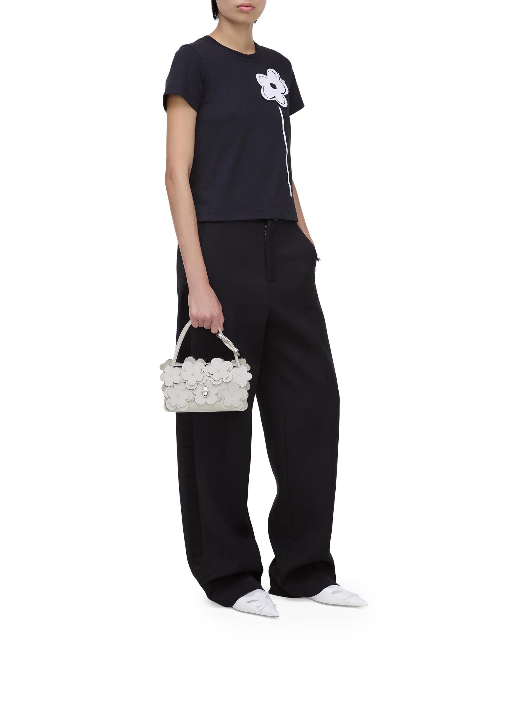 マークジェイコブスの新品未使用ザ デイジー レザー サック バッグ ミニ マークジェイコブスの新品未使用ザ デイジー レザー サック