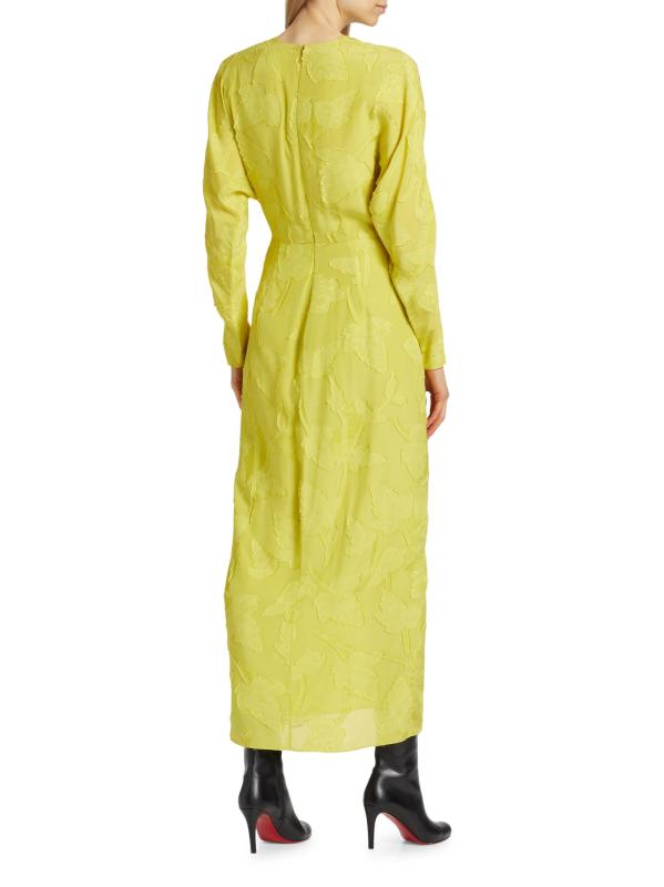 #4: فستان كوكتيل فيل كوبيه برقبة على شكل حرف v - شارتريوز