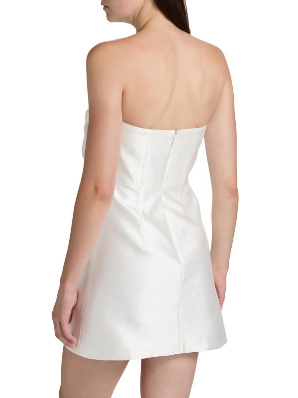 #4: فستان قصير بدون حمالات مزين بالأزهار من أنورا - عاجيي