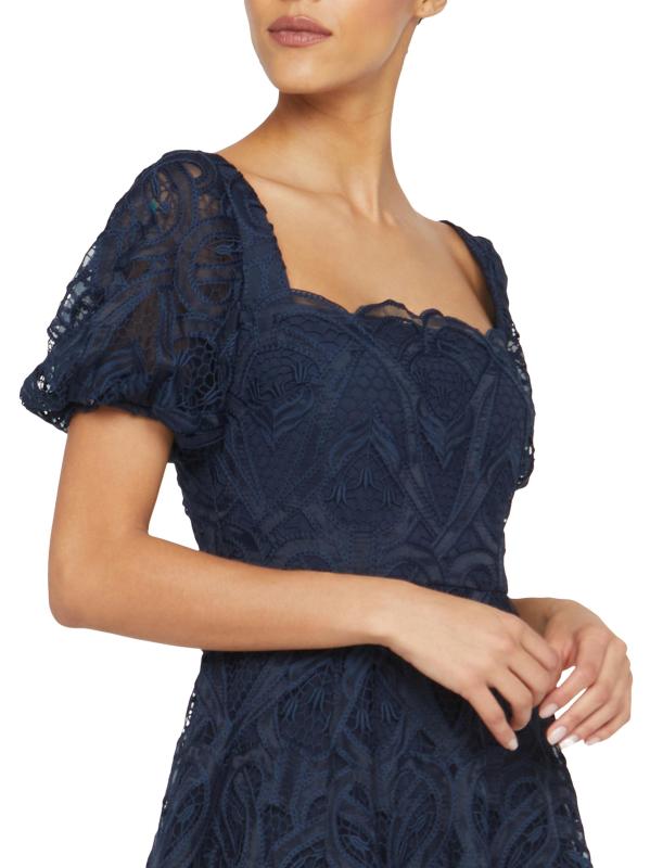 #6: فستان دومينيك من الدانتيل بأكمام منفوخة - أوديسي جراي