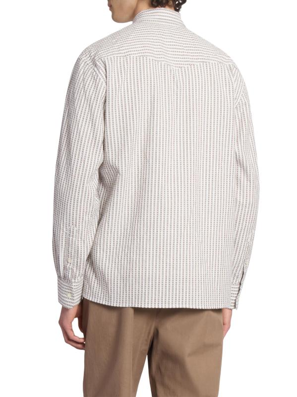 #4: قميص جاد من القطن المقلّم - خبز الزنجبيل الأبيض