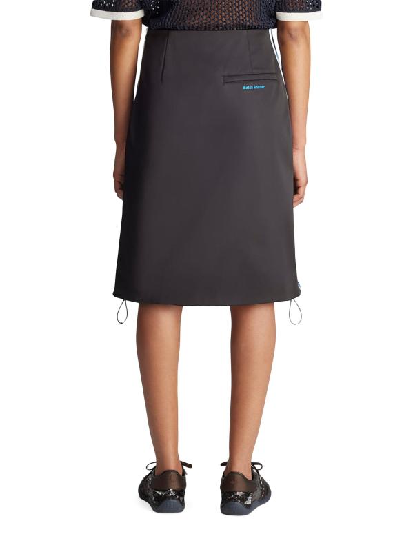 #4: تنورة بونر من الساتان من أديداس x Wales - أسود