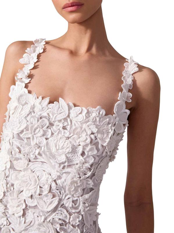 #4: فستان متوسط الطول مطرّز على شكل بوق - عاجيي