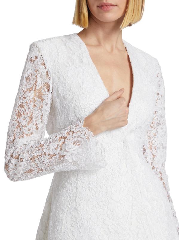 #5: جاكيت بليزر من الدانتيل المزهّر مناسب - إكرو