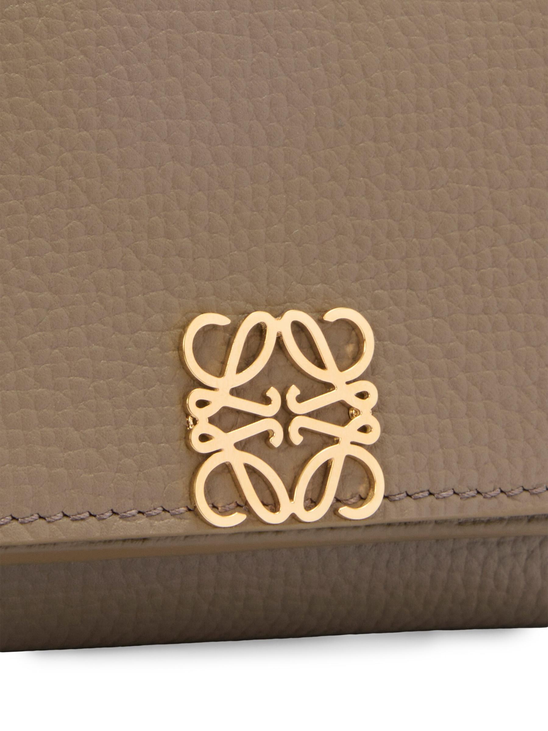 【LOEWE】関税送料込 アナグラム装飾 レザー 財布 三つ折り 人気 LOEWE】関税送料込 アナグラム装飾 レザー 財布 三つ折り 人気