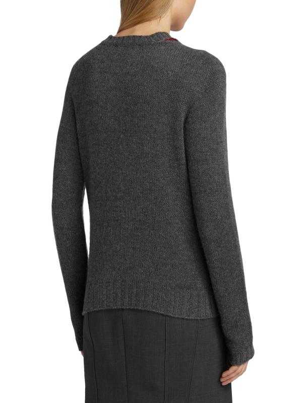 #4: سترة من الكشمير مزينة بالترتر - على لطيفة