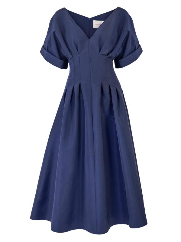 فستان كوكتيل من الحرير المشدود بفتحة رقبة على شكل حرف v