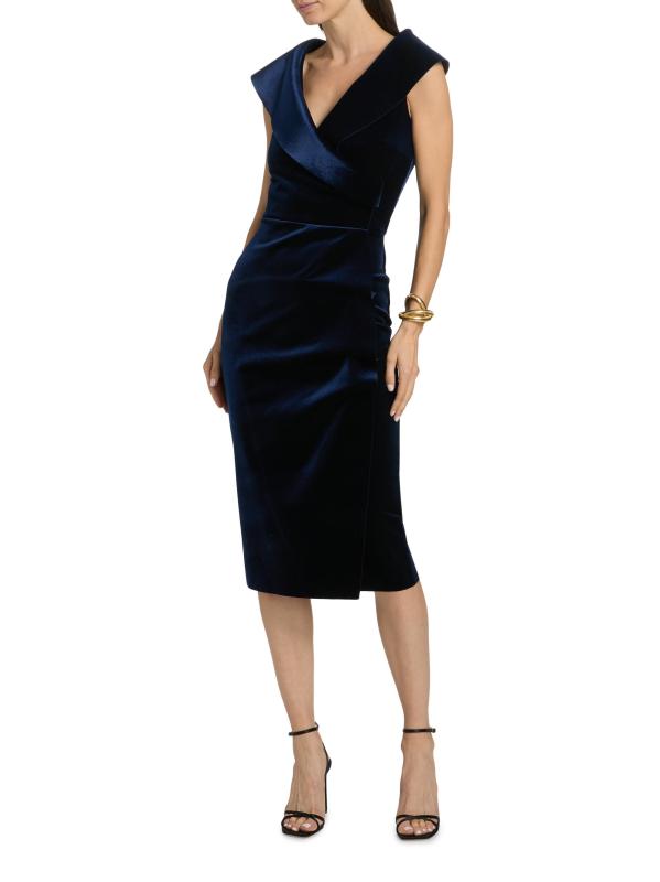 #7: فستان كوكتيل من المخمل المشدود من Fit - نوتة زرقاء