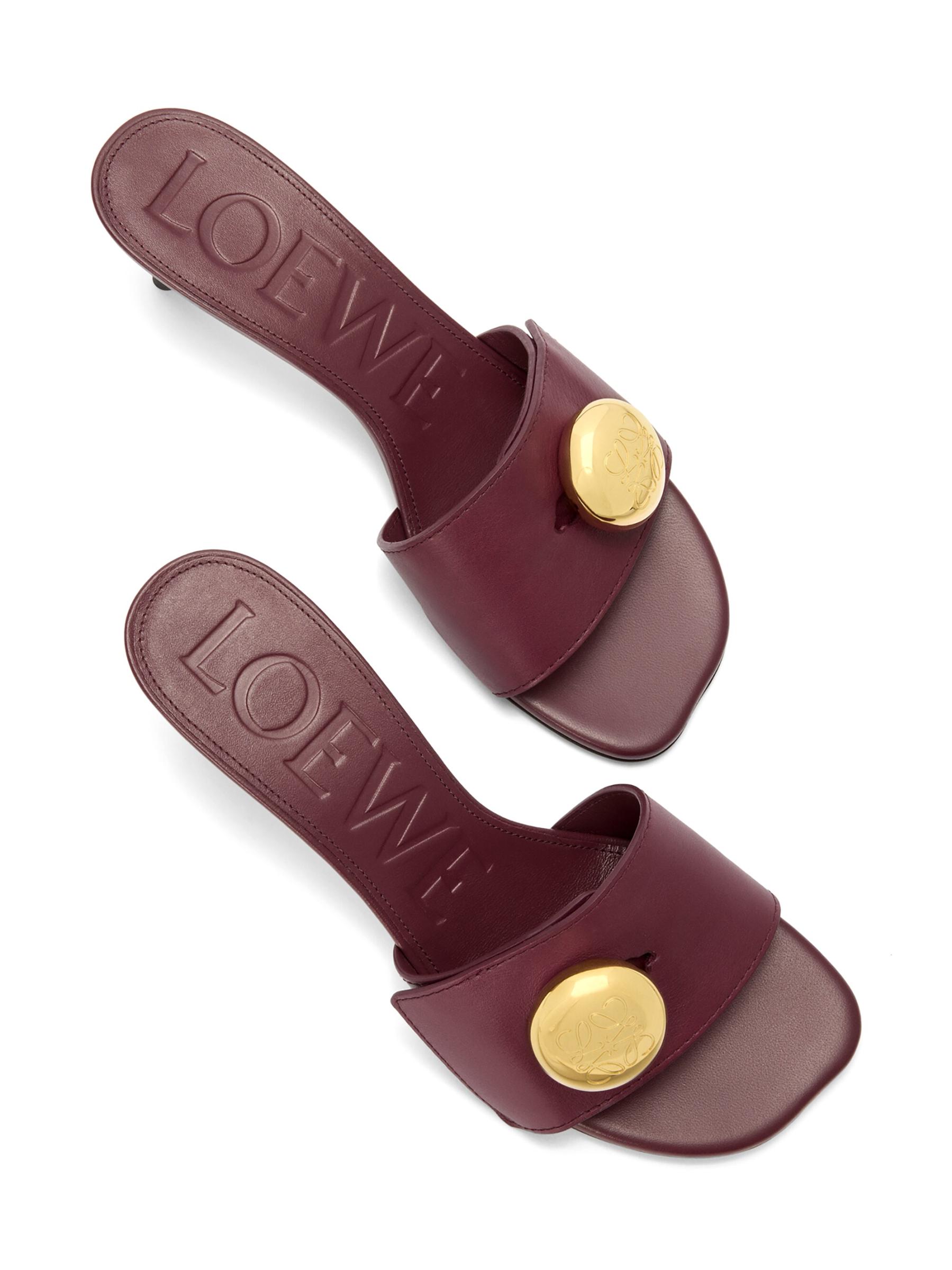送料込/関税込■LOEWE■Pebble レザースライド Loewe - ペブル45MMレザー・スライド をオンライン購入 | Saks