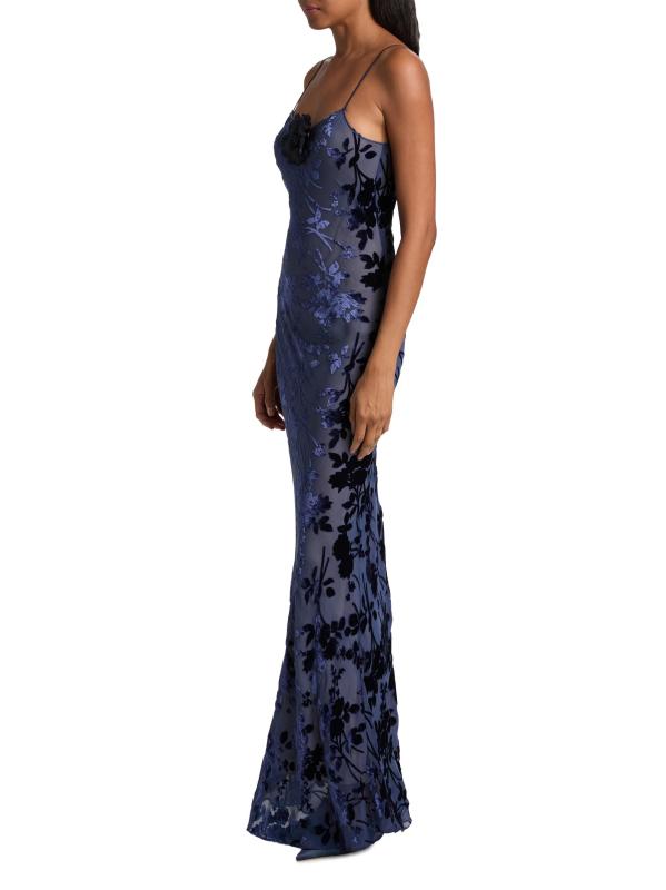 #3: فستان ديفوري فلاور سليب من الحرير المزهّر - القوات البحرية