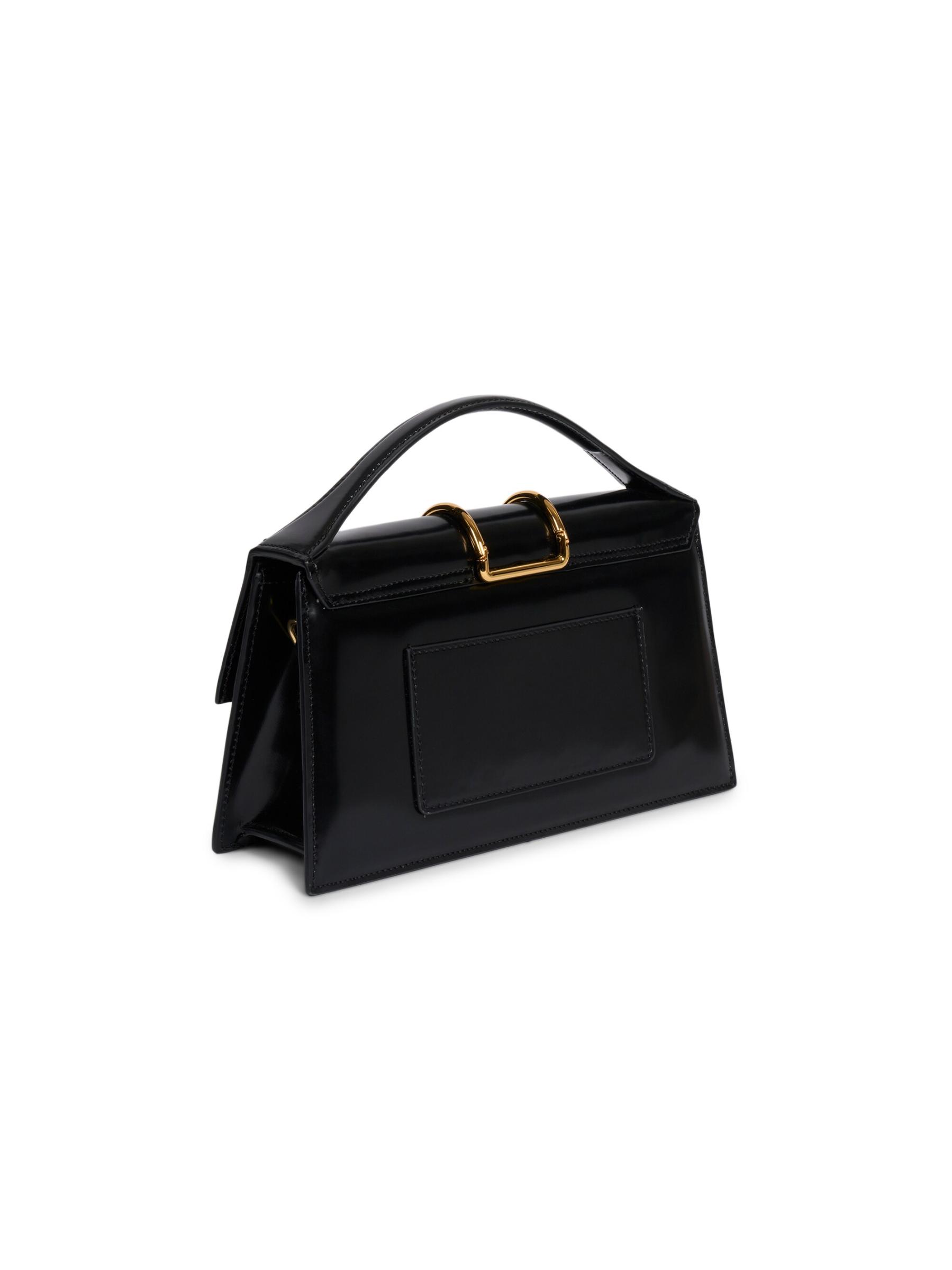 【定番】JACQUEMUS レ グラン バンビーノ ハンドバッグ Jacquemus Le Grand Bambino Bag - Runway Catalog