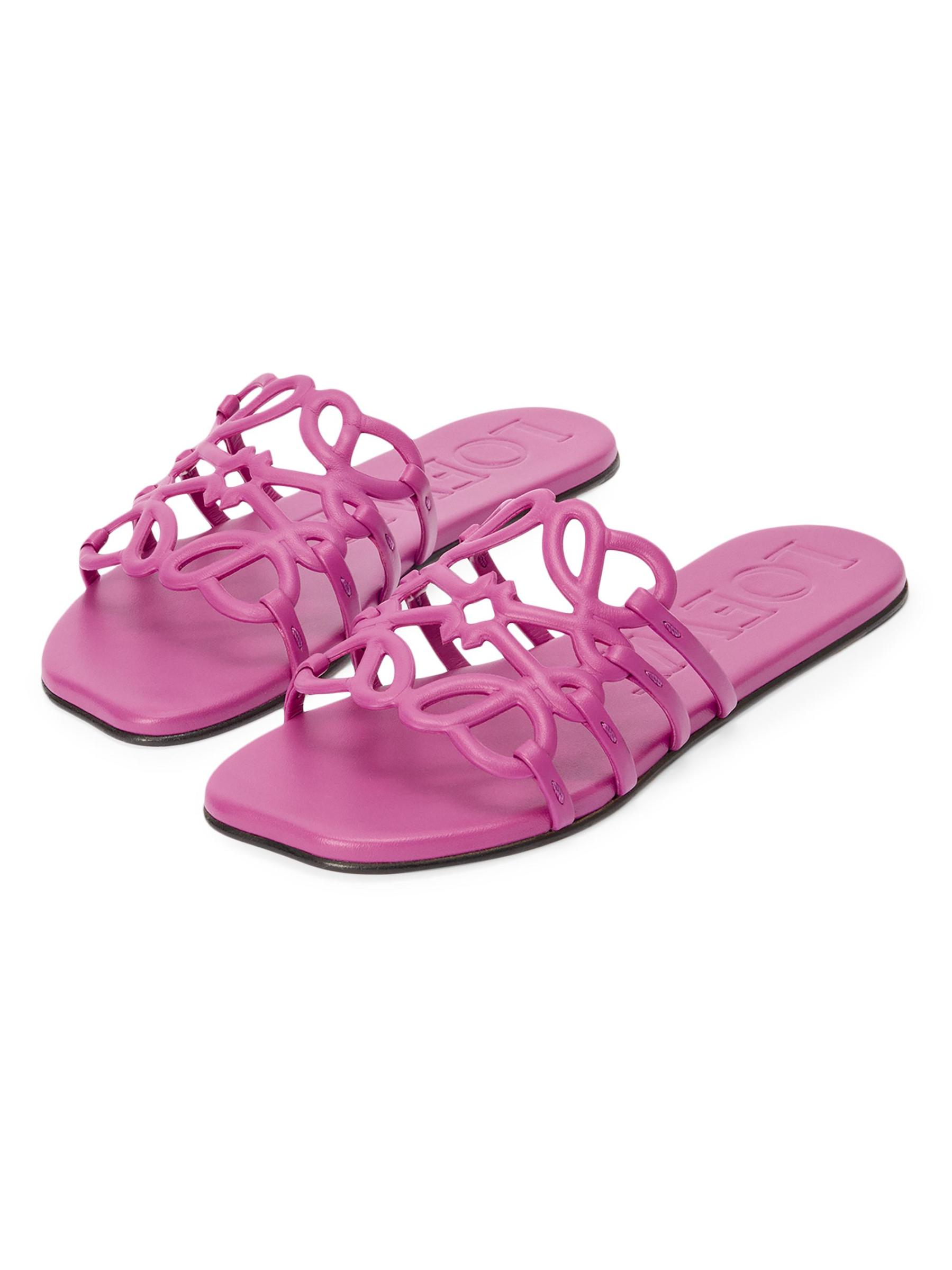 Shop Loewe - LOEWE x Paula's Ibiza Petal Anagram Leather