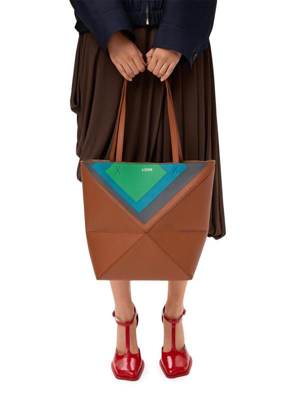 #2: حقيبة LOEWE x Albers متوسطة الحجم قابلة للطي من الجلد - أخضر+أزرق