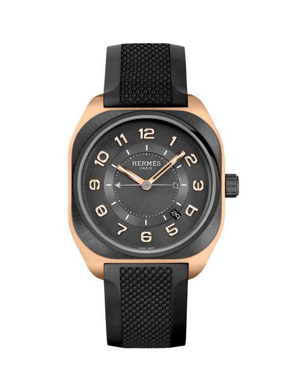 ساعة H08 من الذهب الوردي عيار 18 قيراطًا والتيتانيوم وحزام مطاطي/42 مم