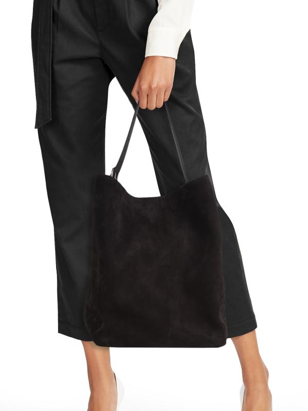 【toteme】ベルト付き スエードトートバッグ TOTEME スエード トートバッグ ベルト付き | NET-A-PORTER