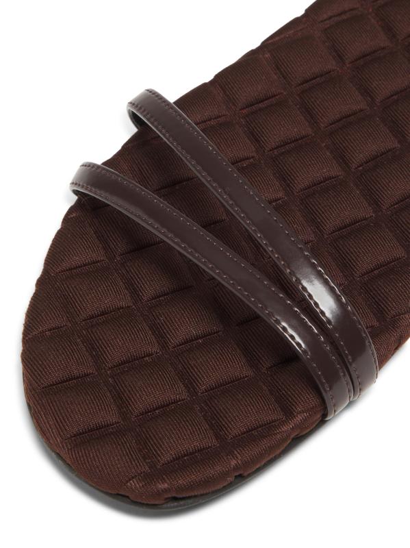 #6: صندل فاي سترابي - براون