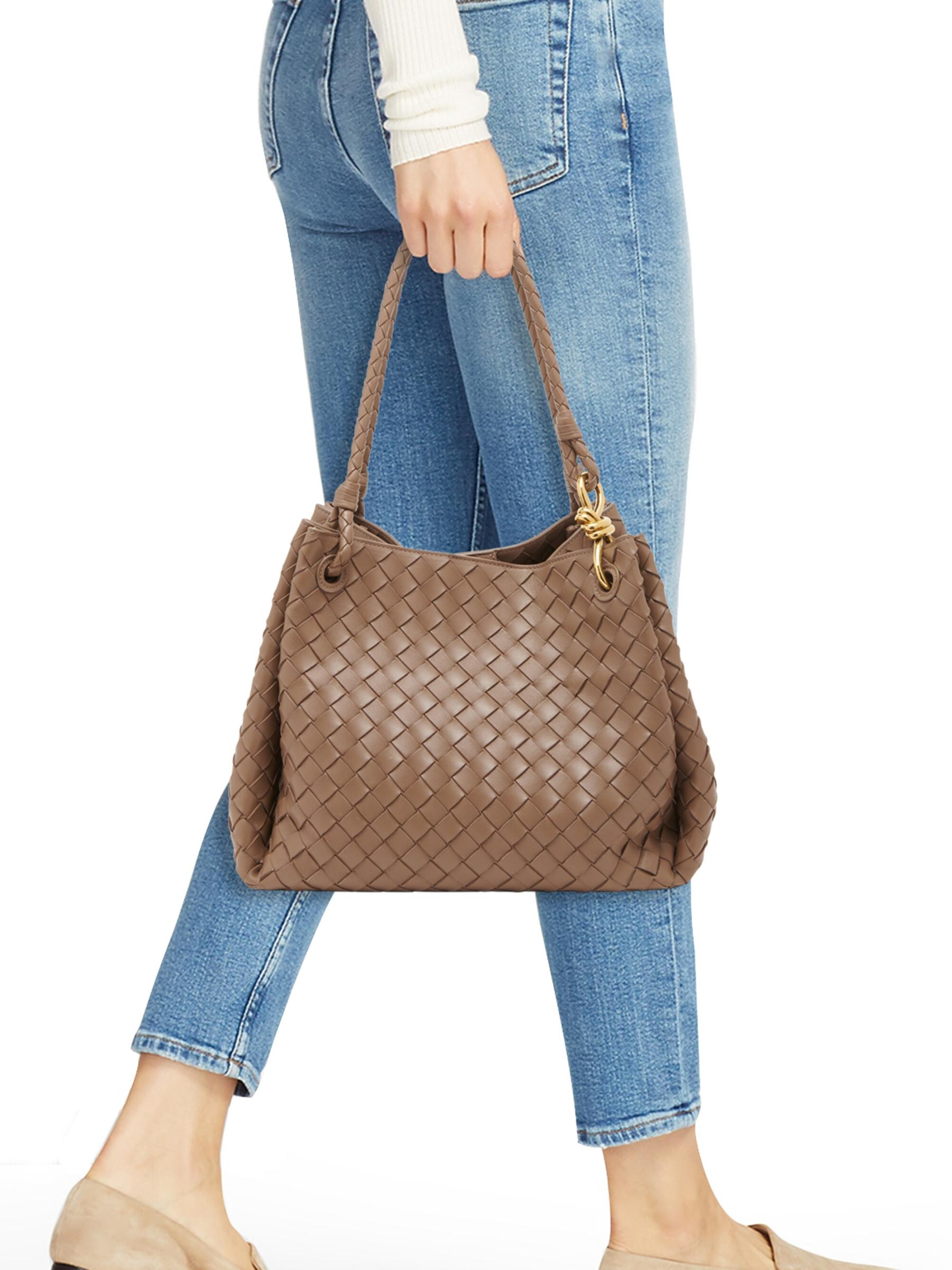 【関税&送料込】Bottega Veneta Shoulder Bag Direct from Japan, branded used bag] Bottega Veneta shoulder