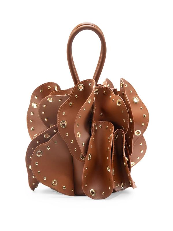 حقيبة جلدية مرصعة بالزهور