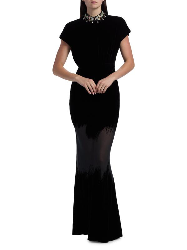 #2: فستان فابيان فيلفيت ماكسي - ضربة فرشاة أونيكس