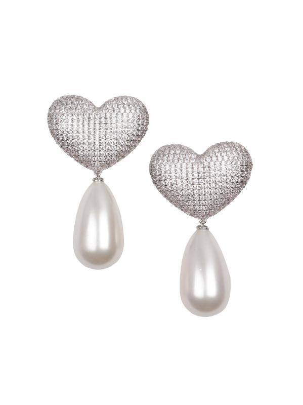 أقراط فرانسيس سيلفرتون، من الكريستال واللؤلؤ الصناعي