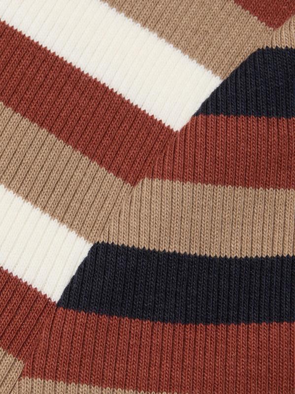 #6: تي شيرت برويت من القطن القابل للتمدد - حمامة الشعير من خشب البلوط الأحمر