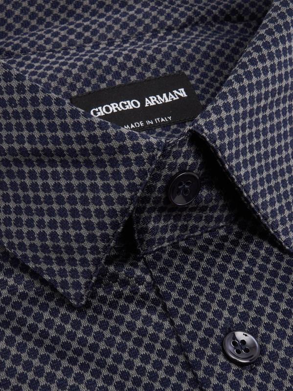 #2: قميص رسمي ذو ياقة دائرية صغيرة - معطف طاووس