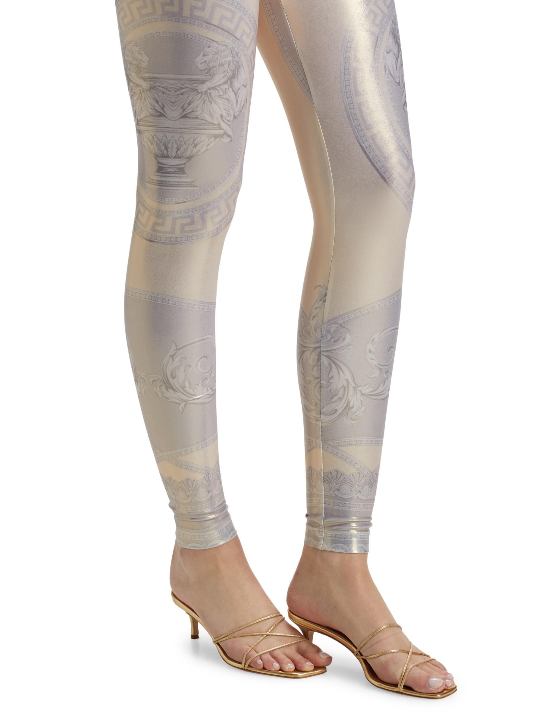 Shop Versace - Coupe De Dieux Barocco Foulard Laminated