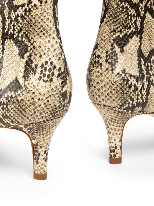 #6: حذاء بكعب صغير من الجلد المنقوش بالتماسيح - ثعبان طبيعي