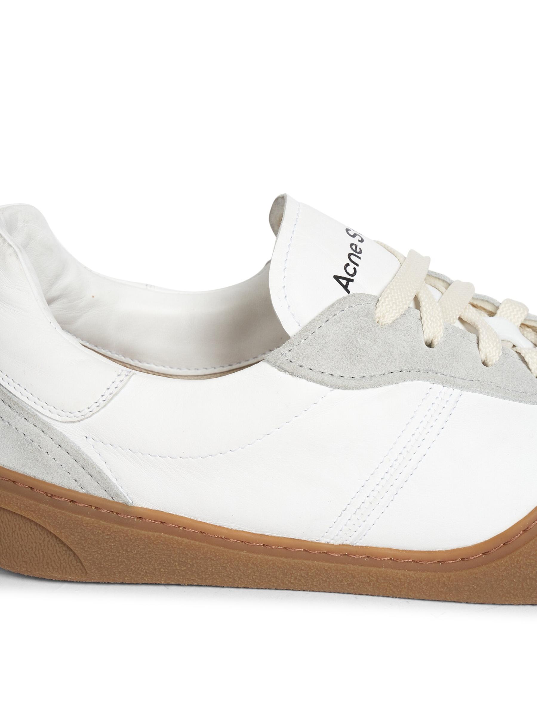 ■Acne Studio バー革スニーカー Acne Studios Bars Leather Low-Top Sneakers | Saks Fifth Avenue