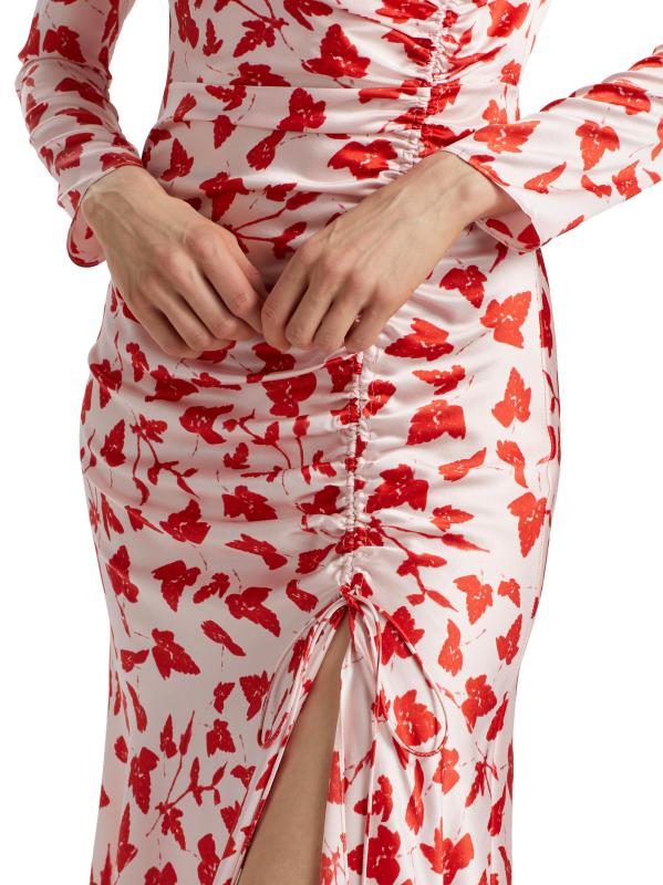 #5: فستان مزين بكشكشة من الحرير على شكل أوراق - طباعة أوراق حمراء وردية