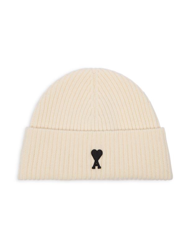 قبعة صغيرة من الصوف المحبوك بشعار الماركة