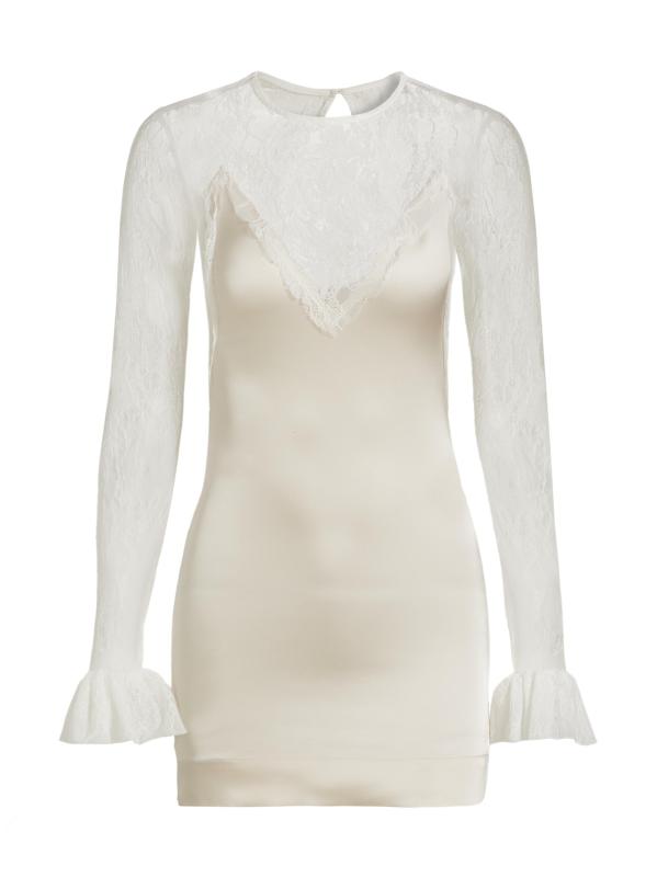 فستان قصير من الدانتيل بأكمام على شكل جرس