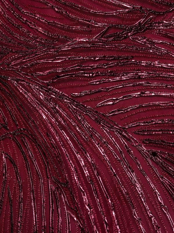 #6: فستان مطرز بدون حمالات - بوردو