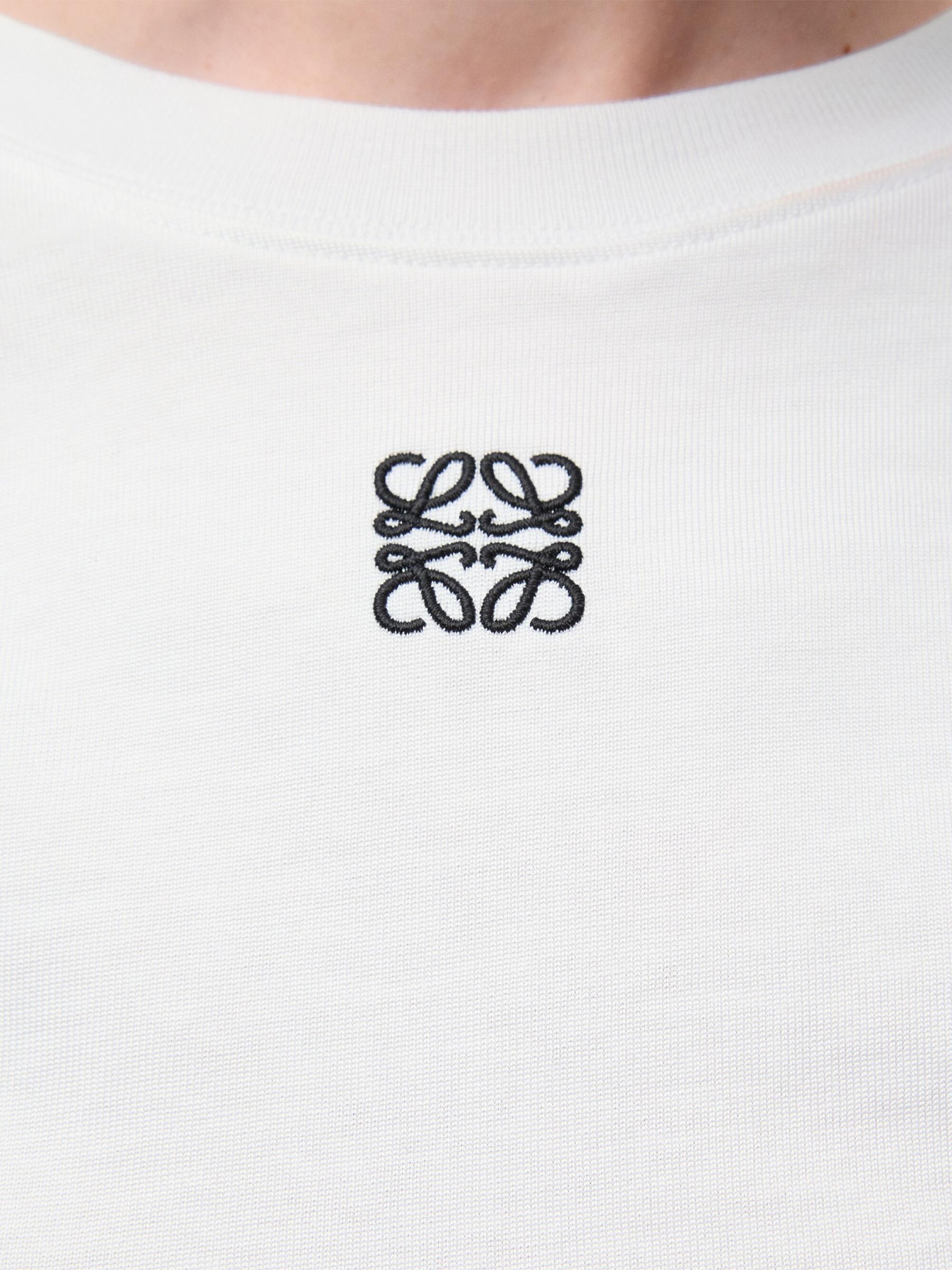 LOEWE◆ロエベ ロゴ スモールフィット Tシャツ Loewe - Small Fit Logo T-Shirt をオンライン購入 | Saks Fifth