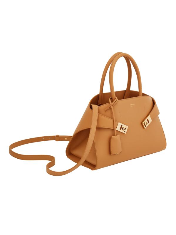 フェラガモ　ハグ　ミディアム　美品 Ferragamo 'hug S' Handbag | italist