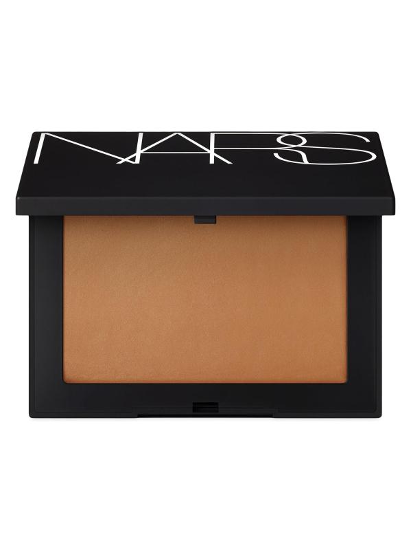 بودرة تثبيت عاكسة للضوء