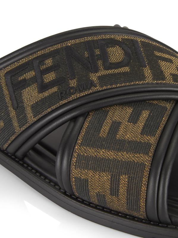 #6: صندل بشعار FF بحزام متقاطع - التبغ الأسود