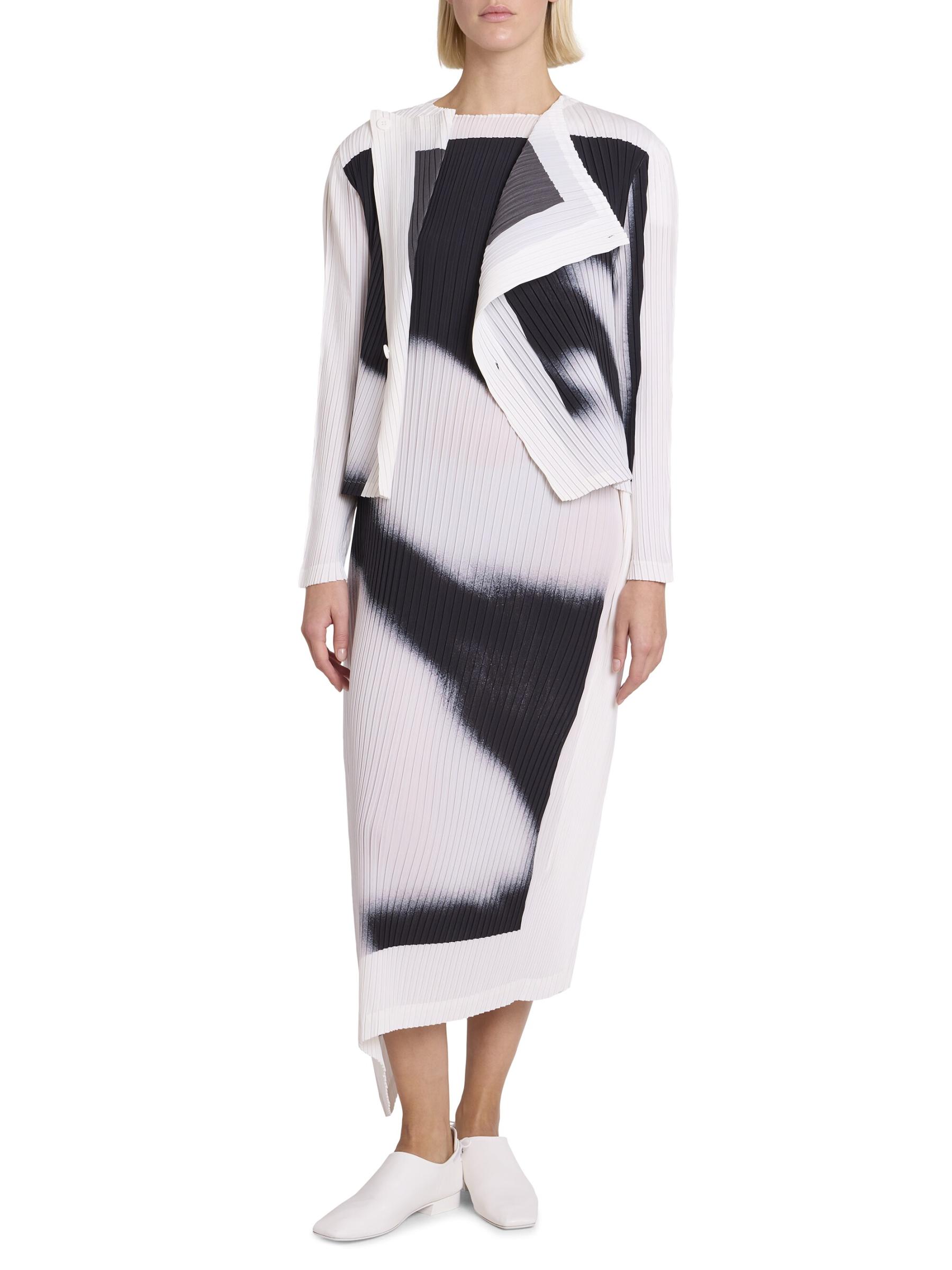 ISSEY MIYAKE SHADOW STUDY PLEATS カーディガン SHADOW STUDY PLEATS SOLID Cardigan Black – ISSEY MIYAKE EU