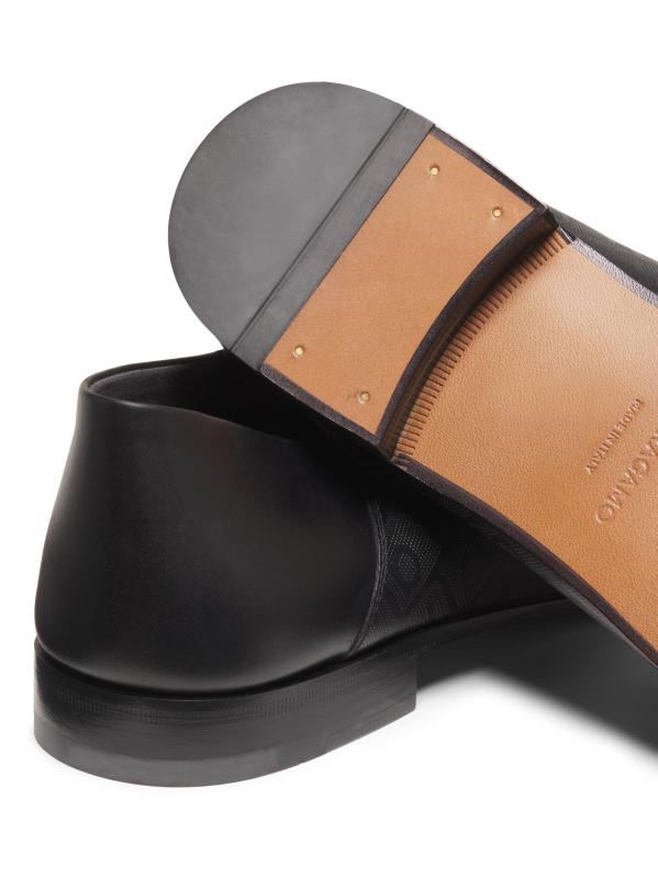 #5: حذاء بياريتز غانشيني الجلدي المزخرف - نيرو