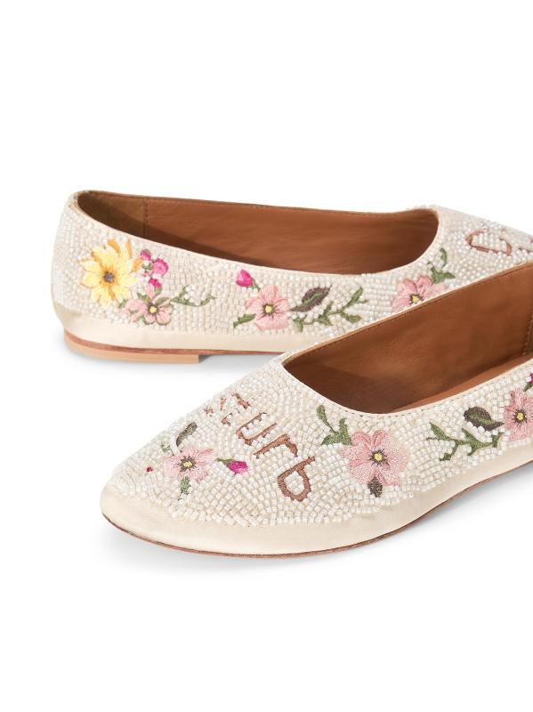 #5: أحذية الباليه المسطحة المزيّنة بالخرز من ألبا - عدم الإزعاجي