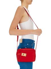 直営店Ferragamo☆レザー カメラバッグ ショルダーバッグ 赤 Ferragamo - 革製カメラバッグ をオンライン購入 | Saks Fifth