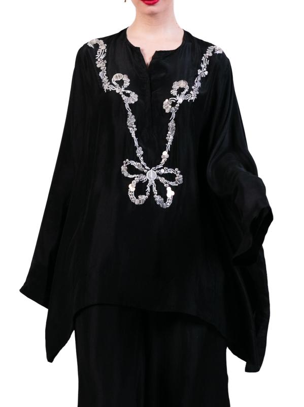 #2: تونك صندوقي من الحرير المطرّز - أسود